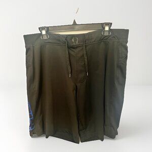 HYLETE Shorts Mens XL Black Blue Athletic Gym Workout Above Knee.      J